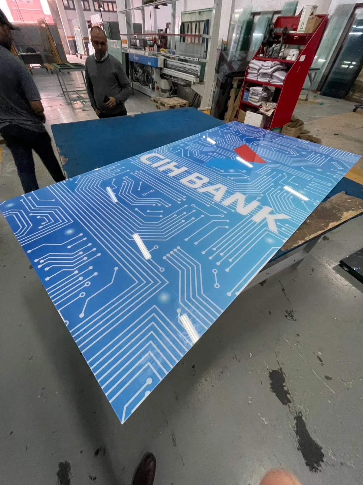 CIH Bank — panneau verre imprimé en fabrication