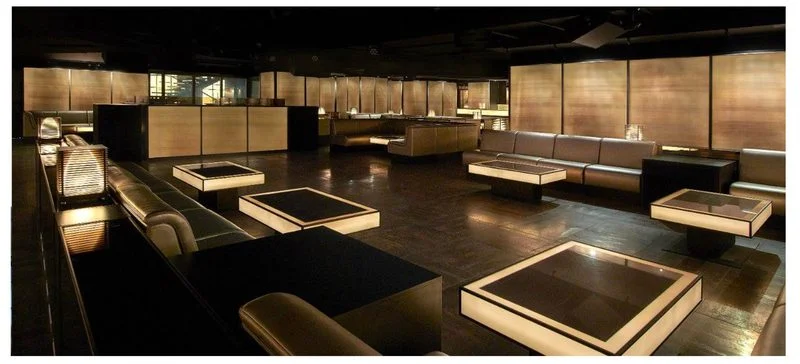 Armani Club Milano — verre à insertion SAATIstyle